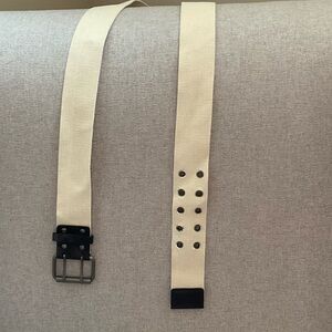 BEIGE CANVAS AND BROWN LEATHER BELT